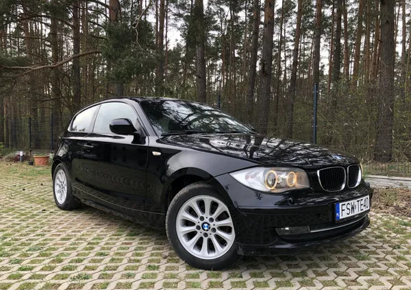 lubuskie BMW Seria 1 cena 15900 przebieg: 203535, rok produkcji 2010 z Czaplinek